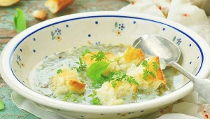 Zupa z pokrzywy to lekki wiosenny obiad