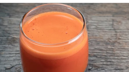Dlaczego warto codziennie pić sok z marchwi?