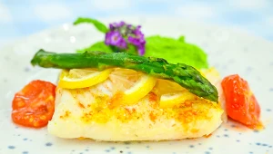 Pieczona polędwica z dorsza z przepisu Mateusza Gesslera