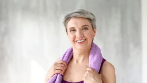 Spokojny trening, który modeluje sylwetkę bez obciążania stawów. Metoda Liz Hilliard pokazuje, że forma po 60. może być lepsza niż kiedykolwiek