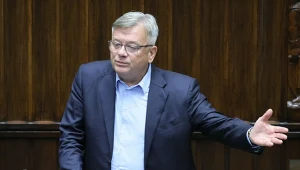 Ma działki warte ponad 60 mln złotych. To robił przed wejściem do Sejmu