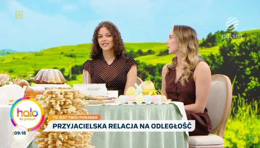 Przyjaźń od jednego kliknięcia. Julia Lisiecka i Emilia Dankwa o relacji na odległość