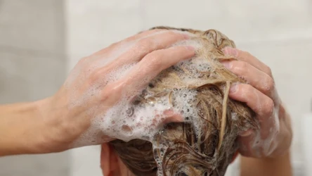 Prababcie ostrzegały, aby nie myć włosów codziennie. W ten sposób, według ludowych wierzeń, można było ściągnąć na siebie pecha