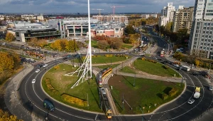 Śmigłowiec Black Hawk nad centrum Warszawy. Akcja kontrterrorystów 