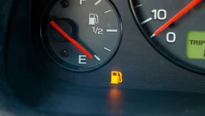 Ile kilometrów można przejechać na rezerwie paliwa?