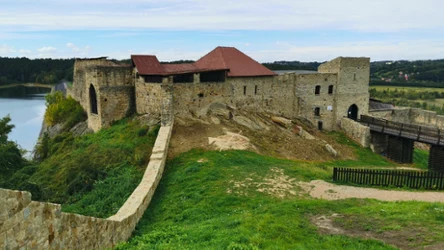 Zamek w Dobczycach - królewska rezydencja nad jeziorem 