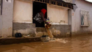 W wyniku powodzi w Angoli zawaliło się kilkaset domów