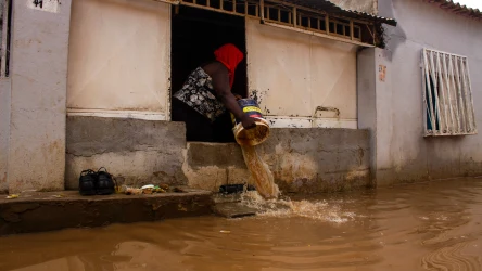 W wyniku powodzi w Angoli zawaliło się kilkaset domów