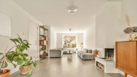 Płytki i panele są już passe. Coraz więcej osób stawia na podłogę bez fug i łączeń. 