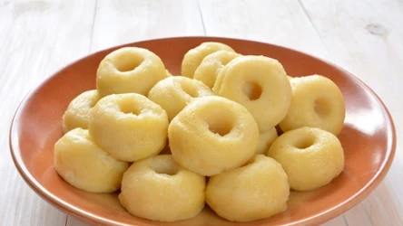 Kluski śląskie to klasyczne danie z kuchni polskiej