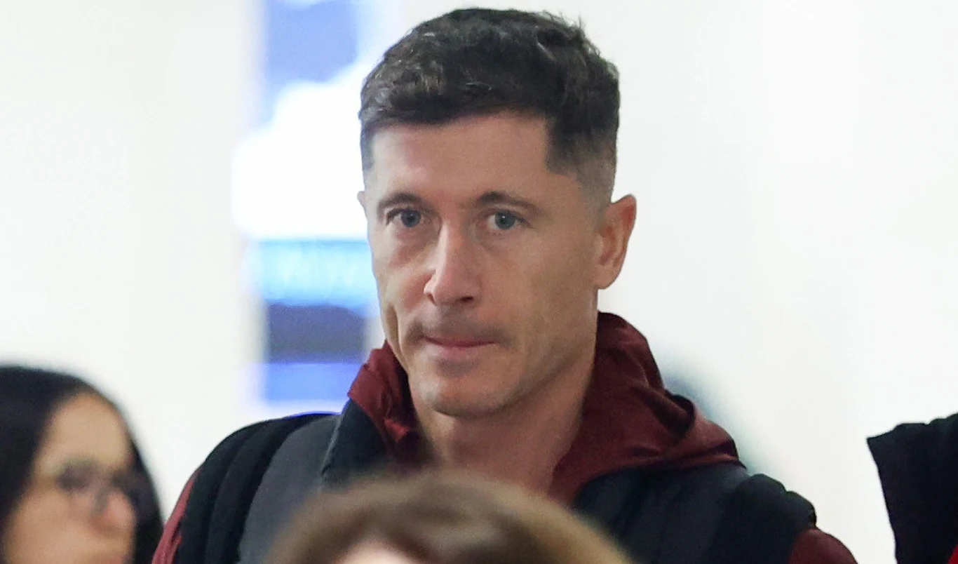 Robert Lewandowski article cover