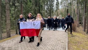 Próby prowokacji na uroczystościach katyńskich. "Nieprzyjazne hasła"