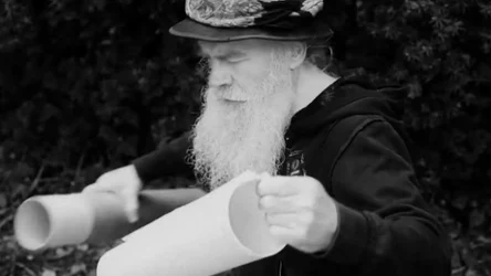 Krzysztof "Pinki" Brandt w teledysku "Pinki to jest zawodnik"