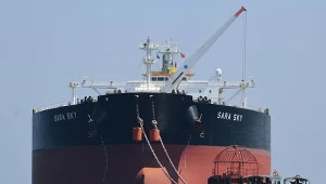 Szwedzka Straż Przybrzeżna poinformowała w niedzielę o zatrzymaniu na Bałtyku płynącego z Rosji statku