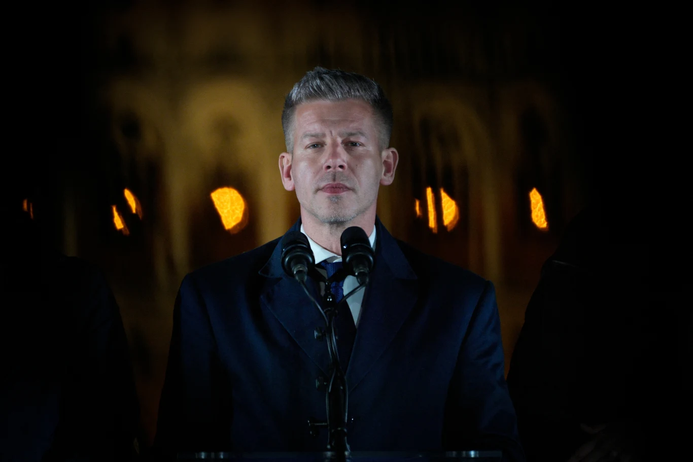 Peter Magyar wygrał wybory na Węgrzech Prawnik z doświadczeniem w banku. Péter Magyar otwiera nowy rozdział Węgier