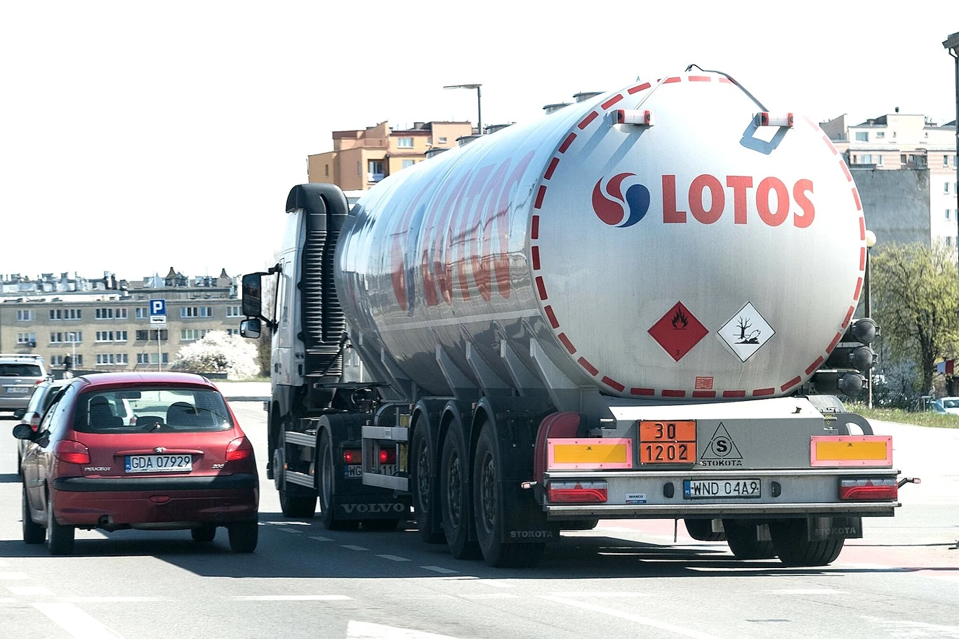 Alkohol przyszłością drogowego transportu ciężkiego? To lepszy pomysł niż elektryczne ciężarówki article cover