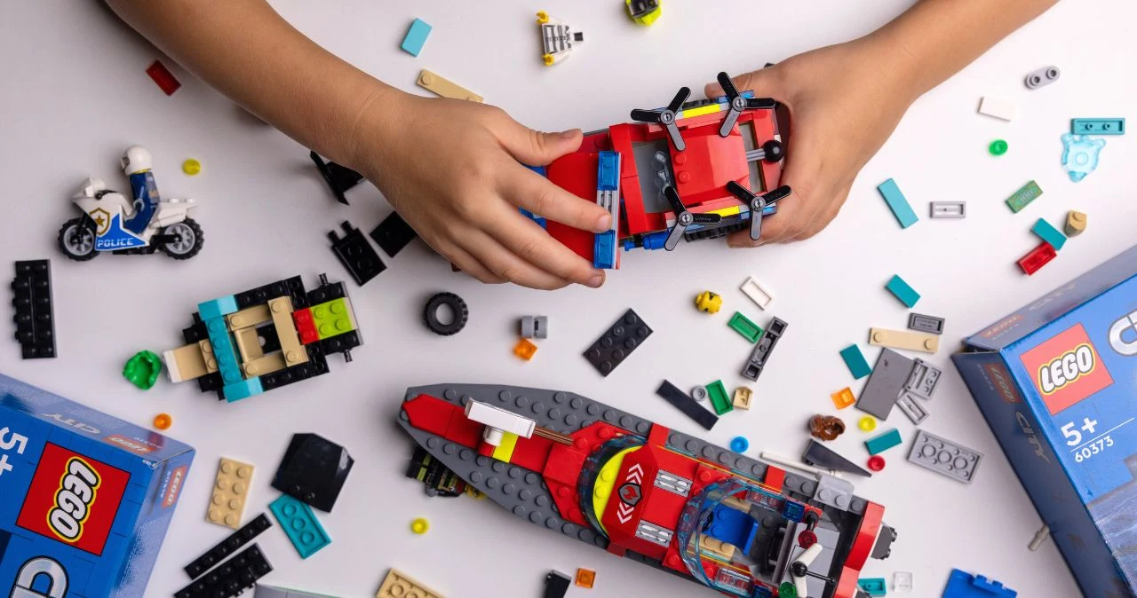 Tanie LEGO w Lidlu od 13 kwietnia – te zestawy dzieci pokochają LEGO wraca do Lidla od 13 kwietnia. Sprawdź, które zestawy naprawdę warto kupić i czy ceny faktycznie się opłacają.