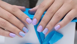 Nowy trend w manicure 2026. Kolor wraca do łask i znów jest hitem