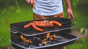 Wszystko na grilla taniej. Hity na majówkę 2026 w Carrefour
