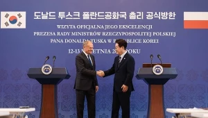 Seul, Korea Południowa, 13.04.2026. Premier Donald Tusk (L) i prezydent Republiki Korei Południowej Lee Jae Myung (P) 
