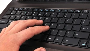 Kogo AI pozbawi pracy? Kolejne grupy zawodowe boją się utraty zatrudnienia. Zdj. ilustracyjne