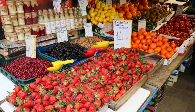 Greckie truskawki mają duże szypułki