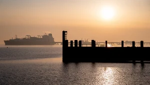 Ceny gazu w Europie stabilizują się w nadziei na zakończenie bliskowschodniego konfliktu. Na zdj. terminal LNG w Niemczech