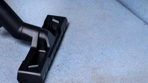 Jak odświeżyć tapicerowane meble? Sprytny trik za grosze