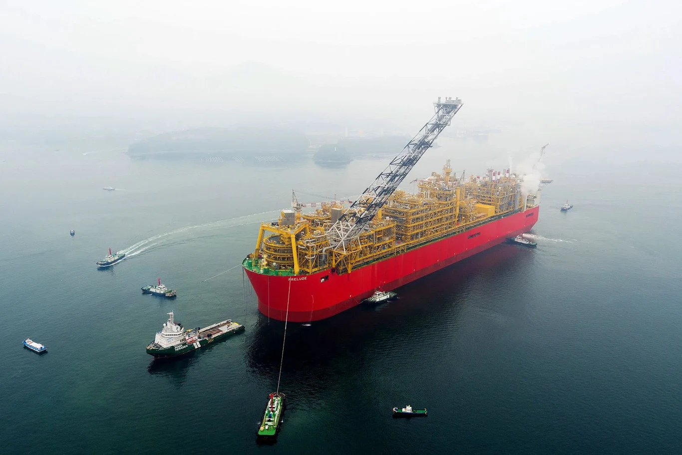 Największa jednostka pływająca na świecie. Prelude FLNG to potężny kolos. Największa jednostka pływająca na świecie. Prelude FLNG to potężny kolos.