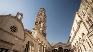 Od antycznych śladów przeszłości po majestatyczne pałace. Tu historia zaskakuje na każdym kroku 