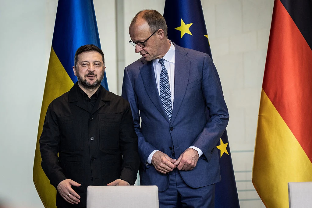 Wołodymyr Zełenski i Friedrich Merz podczas spotkania w Berlinie Prezydent Ukrainy Wołodymyr Zełenski i kanclerz Niemiec Friedrich Merz