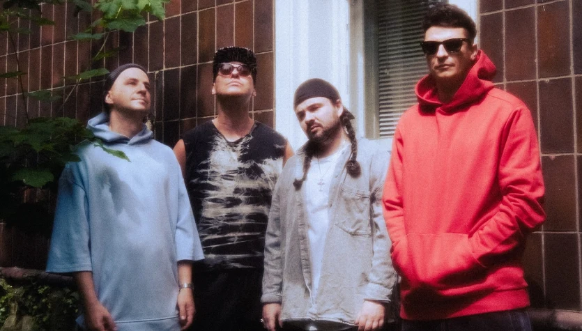 Błoto + Ion D "Atmosfera": Improwizacją przeciwko kapitalizmowi [RECENZJA]