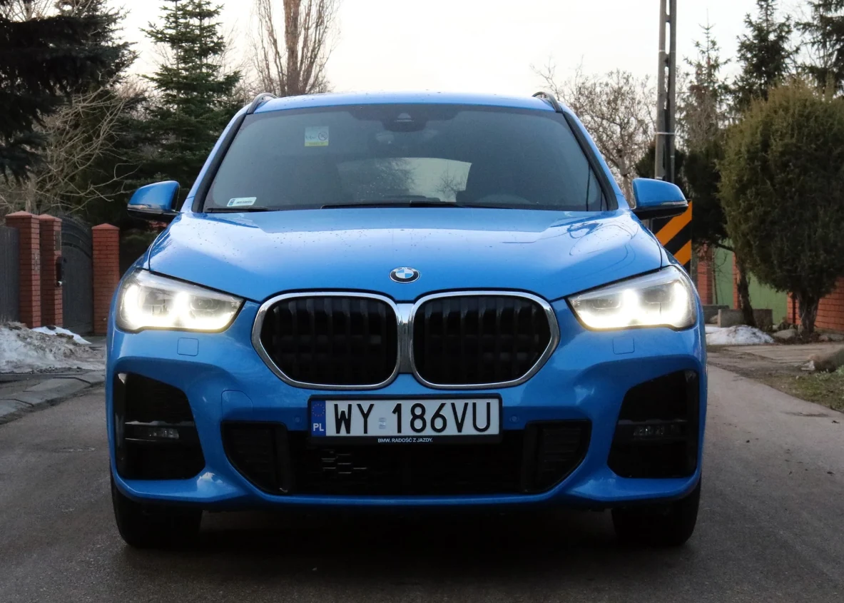 X1 drugiej generacji zbudowano na platformie UKL2 z silnikiem zamontowanym poprzecznie, tej samej, która służy BMW serii 2 Active Tourer i kilku innym modelom. X1 drugiej generacji zbudowano na platformie UKL2 z silnikiem zamontowanym poprzecznie, tej samej, która służy BMW serii 2 Active Tourer i kilku innym modelom.