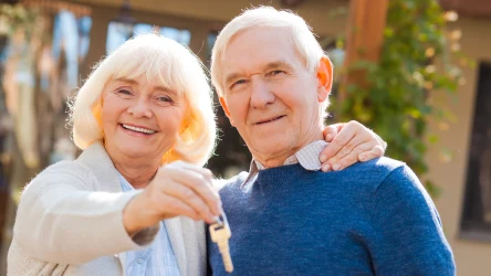 Co może oznaczać sen o zakupie domu? Sprawdź, jak tłumaczy to sennik. 