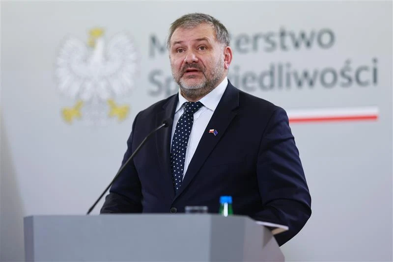 Waldemar Żurek wykonuje ruch w sprawie Zbigniewa Ziobry i Marcina Romanowskiego Waldemar Żurek