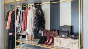 Już nie szafy. Tak się teraz przechowuje ubrania 