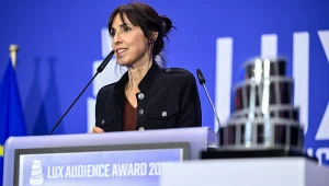 Eva Libertad, autorka filmu "Deaf", z nagrodą LUX, fot. Parlament Europejski