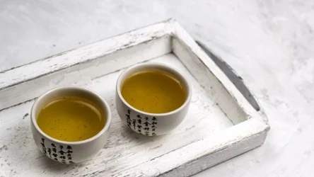 ​Chcesz mieć talię osy i wyglądać młodo? Pij herbatę, którą kochają Japonki