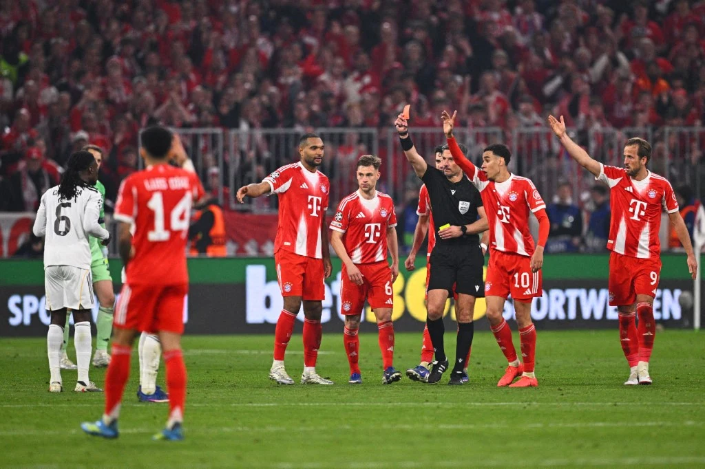 Skrzywdził Polaków, ale co zrobił Realowi. Sceny w hicie Ligi Mistrzów. Tego mu nie zapomną Hiszpanie wściekli na arbitra meczu Bayern - Real
