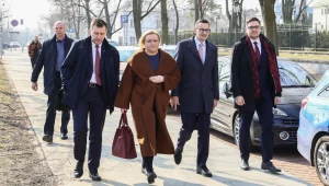 W PiS znów wrze. "Nie odchodzimy. Partii potrzebne są dwa płuca"