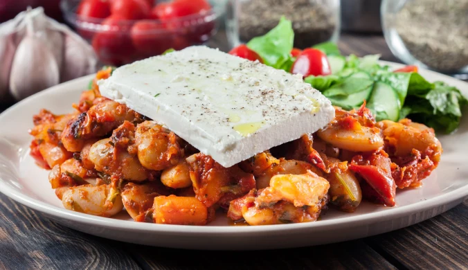 Strączki i sery często goszczą na talerzach mieszkańców basenu Morza Śródziemnego