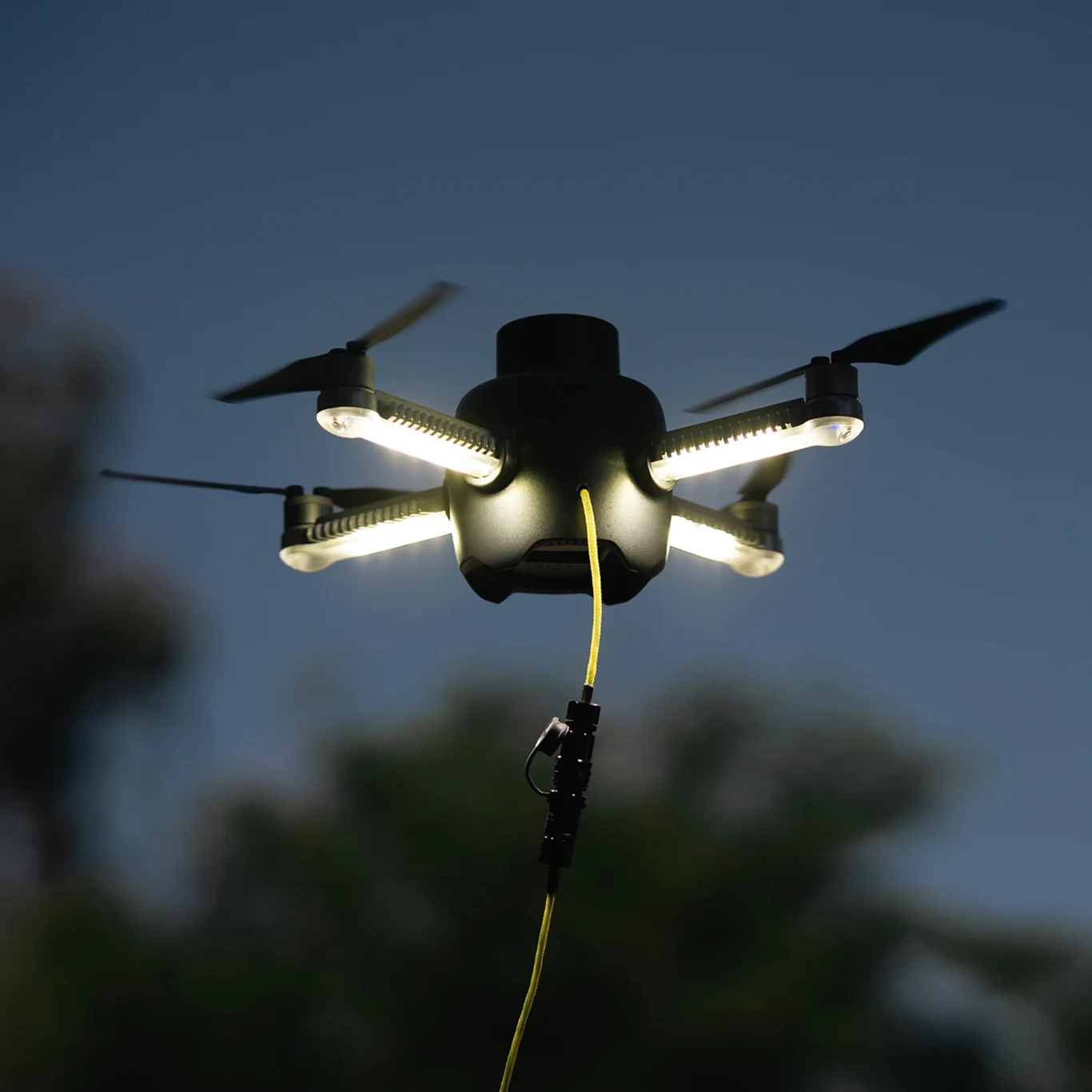 Dron, który jest jak latarnia. article cover