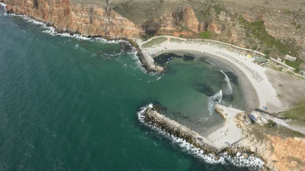 Wysokie klify na przylądku Kaliakra w Bułgarii robią niesamowite wrażenie