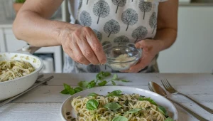 Wystarczy łyżeczka, by odmienić danie. Włosi używają ich z prostego powodu