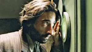 Adrien Brody w scenie z "Pianisty"