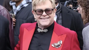 Elton John traci wzrok