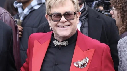Elton John traci wzrok