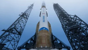 Wielka rakieta New Glenn szykowana do startu. SpaceX rośnie konkurencja.