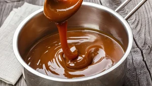 Ten przepis na domowy solony karmel odmieni każdy twój deser