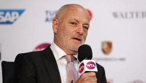 Organizatorzy WTA Stuttgart poszli na rękę Szarapowej. Środowisko oburzone